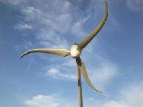 Turbina eoliana Skystream 2.4 Kw - 230 V de la Ecovolt