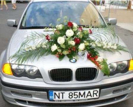 Aranjament floral de masina de la Adrady & Flore Srl