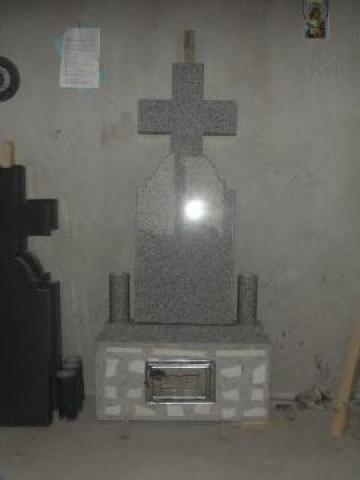 Cruci granit de la Petrofani S.r.l.