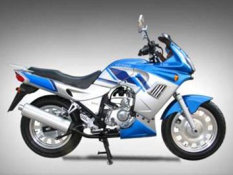 Motocicleta noua Kinroad de 200 cmc de la Proxima Holding Srl