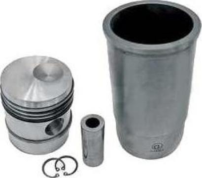 Kit cilindru pentru motor D111 Case IH de la Piese Utilaje Agricole
