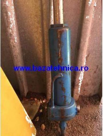 Reparatie cilindru hidraulic basculanta de la Baza Tehnica Alfa Srl