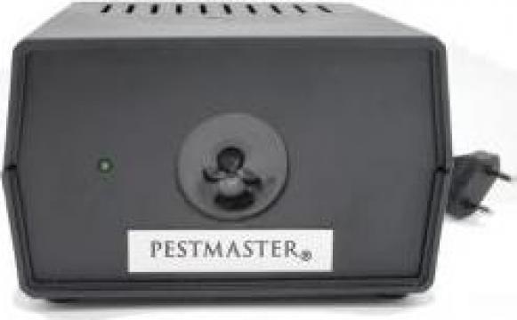 Aparat cu ultrasunete anti-latrat Pestmaster PR 303 de la Agan Trust Srl