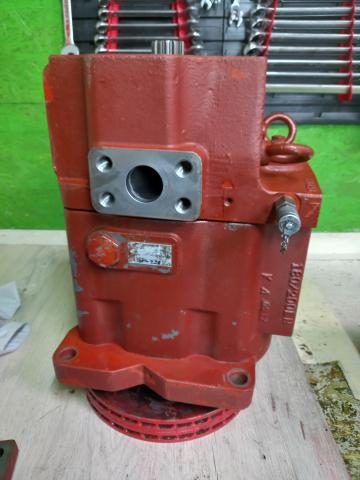 Pompa hidraulica Kawasaki de la Reparatii Pompe Hidraulice Srl