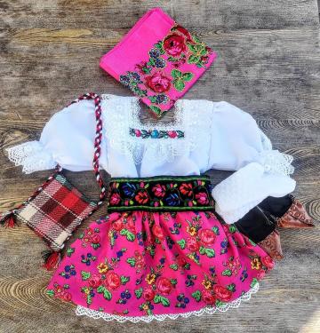 Costum popular de Maramures pentru fete complet