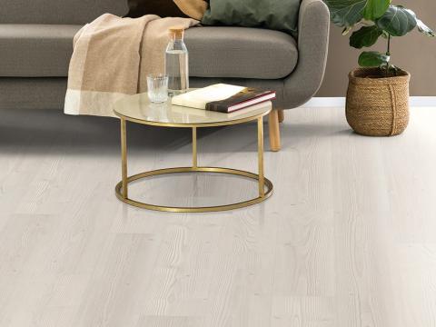 Parchet laminat Egger EPL028 Pin Inverey alb 10 mm de la Visaria Design Srl.