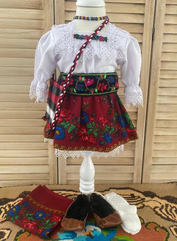 Costum popular pentru fetite de Maramures