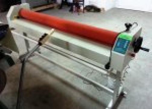 Laminator la rece DST 1600 de la Kronstadt Papier Technik S.a.