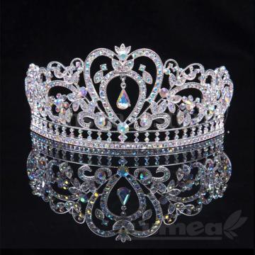 Decor tort Tiara argintiu decorat cu stras - Cake Topper de la Lumea Basmelor International Srl