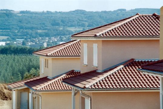 Tigla ceramica Omega 13 Rouge de la Amedio Ideas Srl