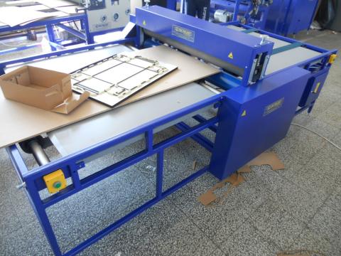 Masina de taiat cutii carton cu stanta RS1200 de la Z Spot Media Srl