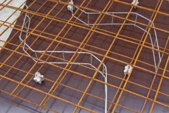 Distantier metalic pentru plasa sudata si fier UTH 70mm / 2m de la PDET Atlantic Distribution Srl