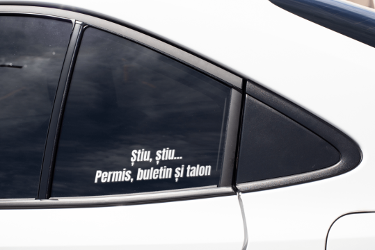 Sticker auto - stiu stiu permis buletin si talon de la Elvis Fit Enterprises Srl