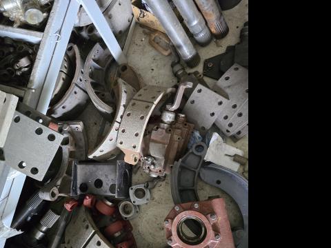 Sabot frana fata Saviem de la Techno Util Concept Srl.