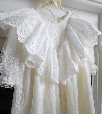 Rochita Lizette de botez de la Julies Boutique Srl
