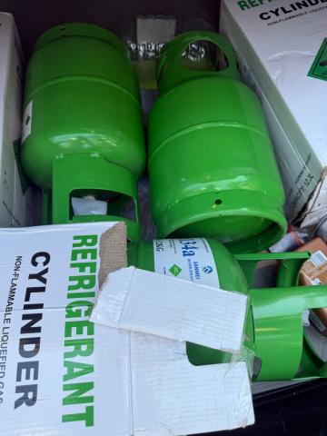 Butelie cu freon R134A 12 kg de la Tabacco Trading