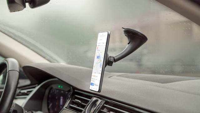 Suport auto magnetic pentru telefon de la Marco & Dora Impex Srl