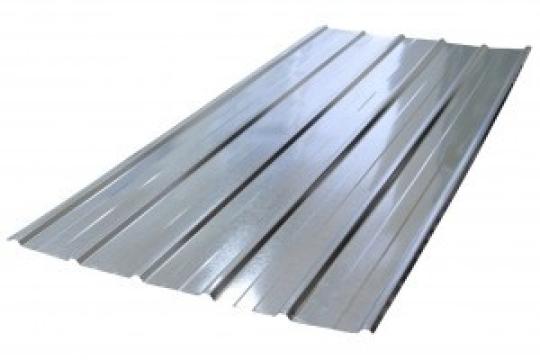 Tabla zincata cutata 0.35mm, 910x2000mm , inaltime cuta 10mm