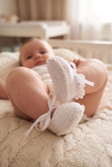 Botosei crosetati Biscuite - alb de la Andreeatex
