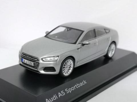 Macheta auto Audi A5 2017 Sportback argintiu metalizat
