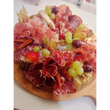 Platou rece Premium Mon Gourmet pentru 2 persoane de la Wine & Excellence Srl