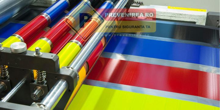 Benzi autocolante pentru strazi si parcari - personalizate de la Prevenirea Pentru Siguranta Ta G.I. Srl
