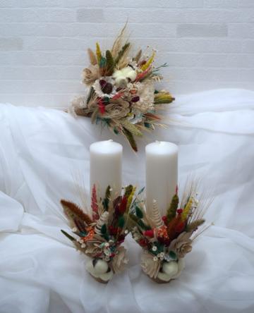 Lumanari nunta + buchet mireasa cu flori naturale de la Flower Power Gift